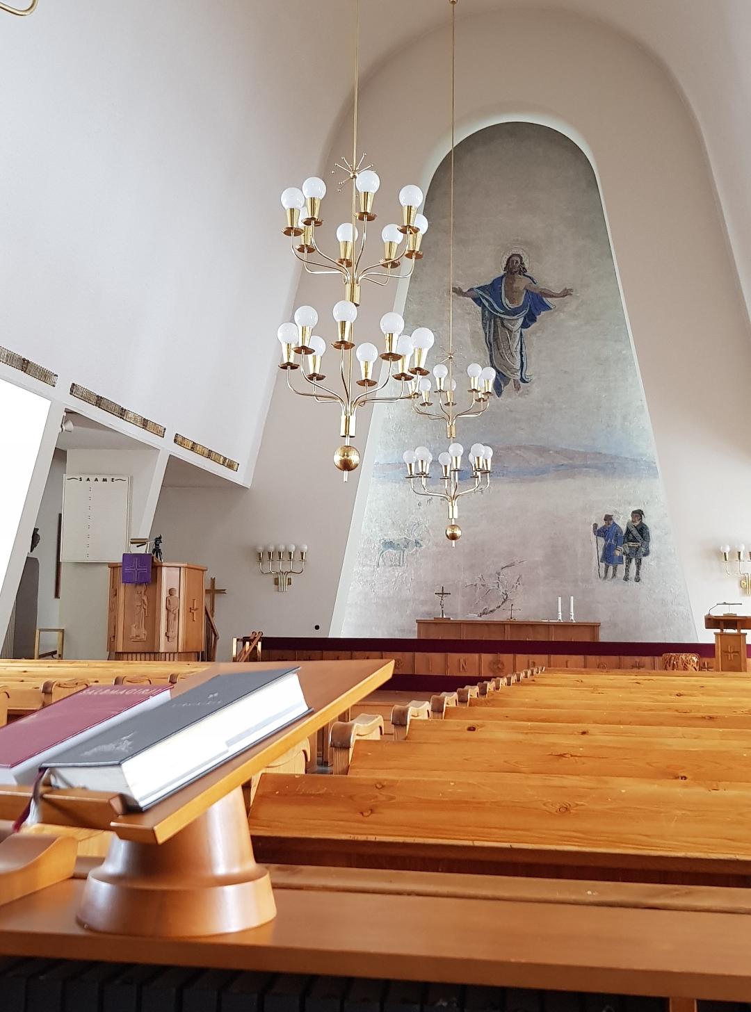 Hetan kirkon sisäkuva 